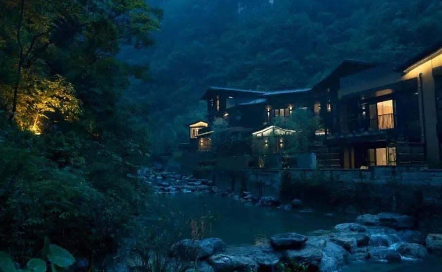 空中抛枪